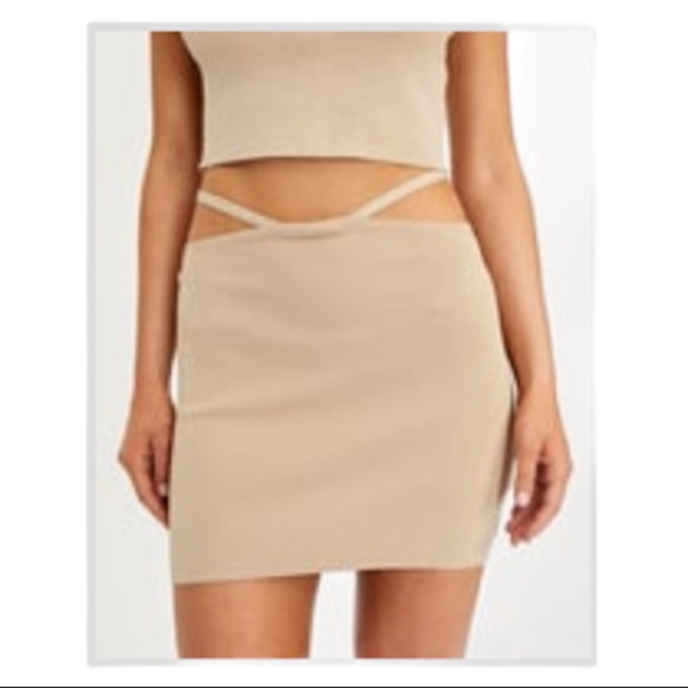 Glassons two piece set - Picture 6 of 6